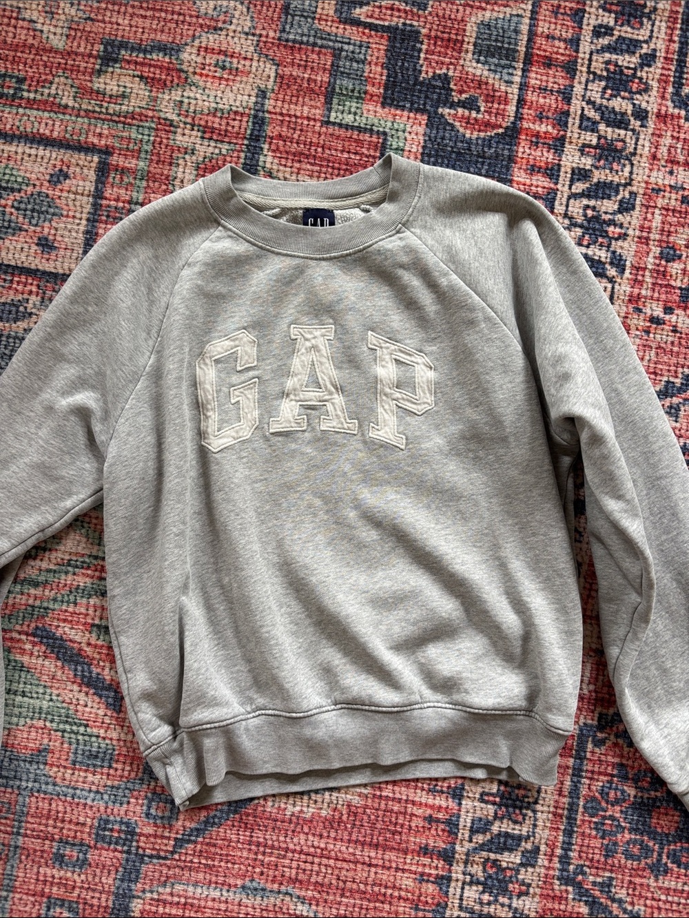 GAP Light Gray Crewneck Sweatshirt with Embroidered Logo, XS